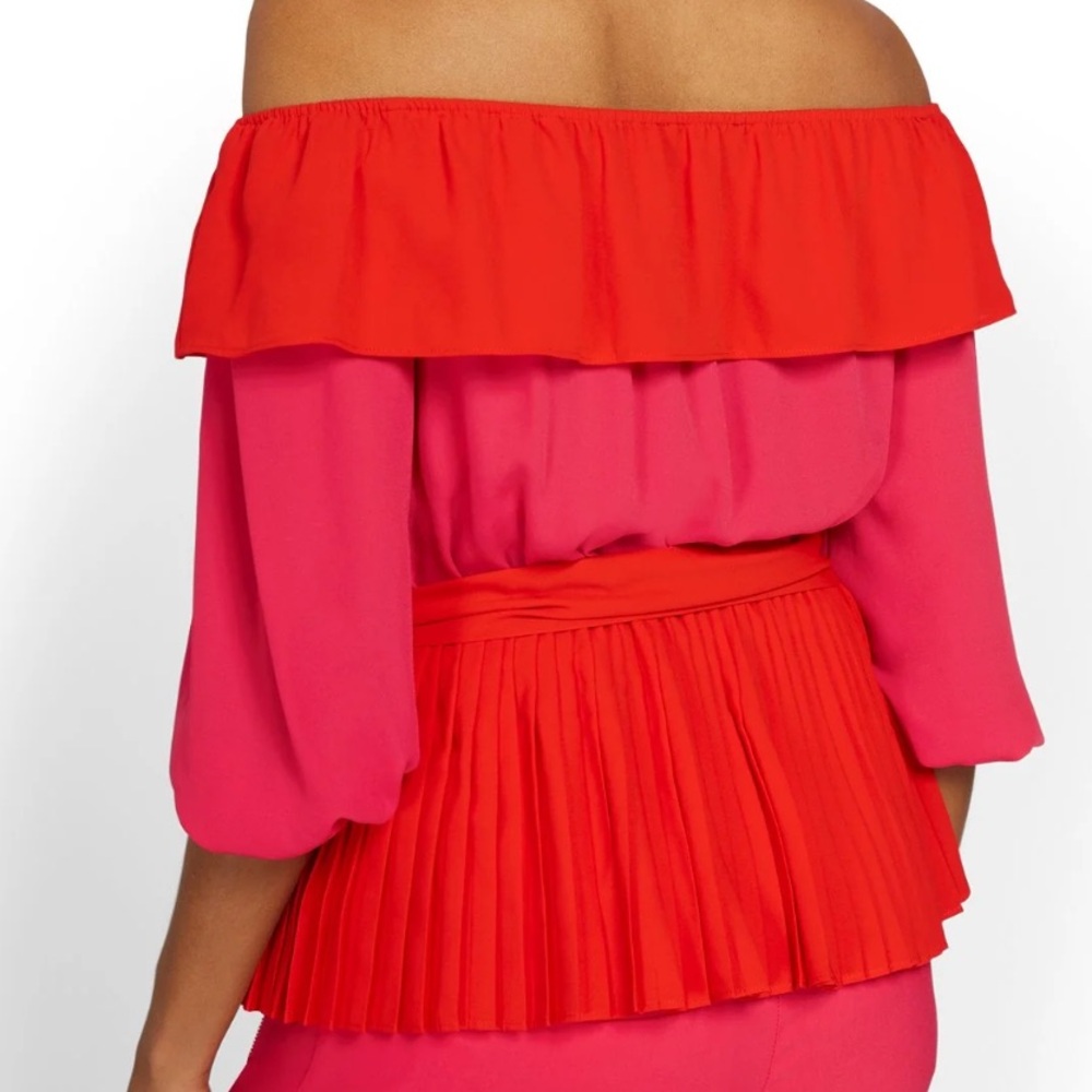 NWT! Colorblock red & fuchsia pink off-shoulder pleated peplum blouse +belt